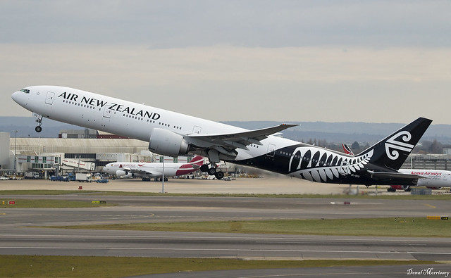 Air New Zealand 777-300(ER) ZK-OKO