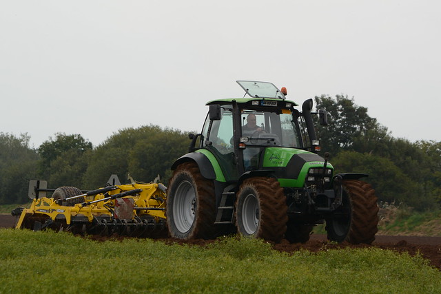 Deutz Fahr Agrotron TTV 1160 Tractor with a Bednar Siftdisc XO 4000F Cultivator