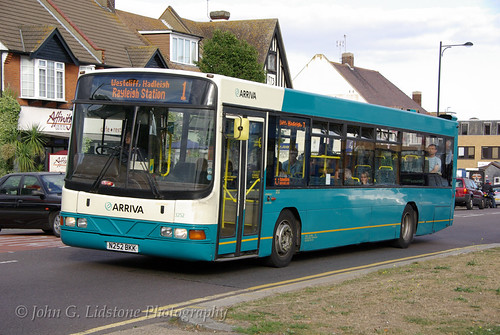 Arriva Southend Scania L113CRL / Wright Axcess Ultralow 3252, N252 BKK on route 1 | by EastBeach68