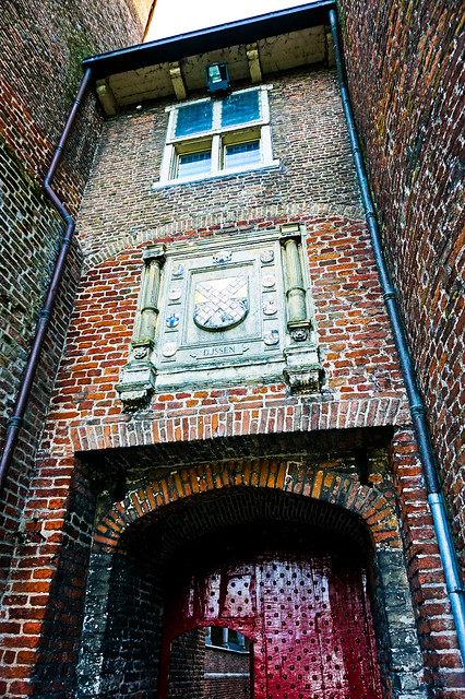 Dussen castle - Holland, entrance
