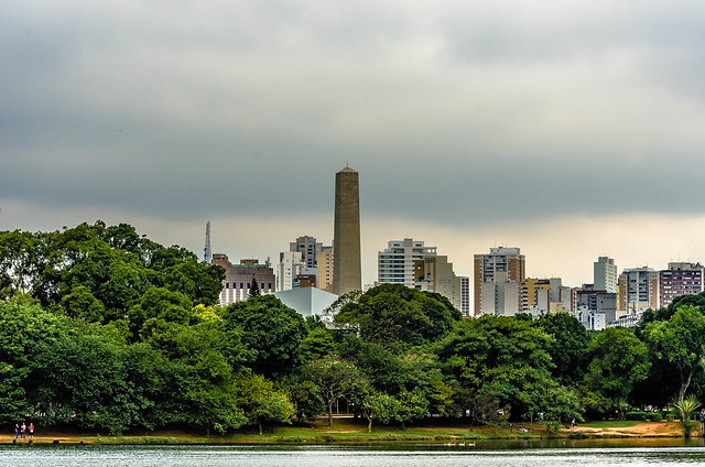 Parque do Ibirapuera, Cidade São Paulo, Brasil - Ibirapuera Park, São Paulo City, Brazil - Obelisco Mausoléu aos Heróis de 32