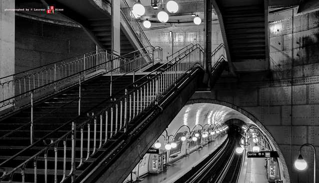 Metro Station Paris Citè - Metropolitan