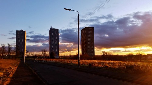 Winter Sunset by Michelle O'Connell Photography, sunset scotland glasgow drumchapel linkwoodcrescent linkwoodflats drumchapelflats bayfieldavenue dru