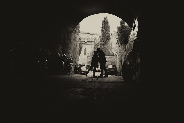 Kiss In The Tunnel