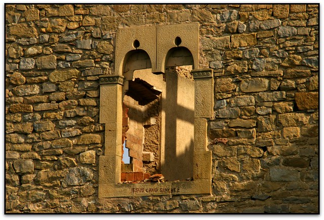 La finestra del Clascar que veu el futur, Bertí (Sant Quirze Safaja, el Moianès, Catalunya)