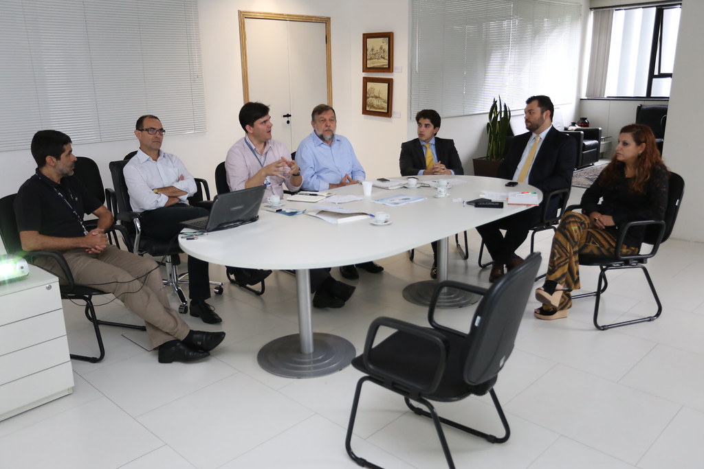 Discutindo a Rede 399 com integrantes da Fomento Paraná