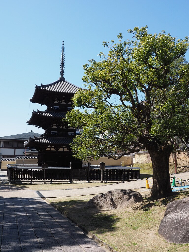 Three-storied pagoda (三重塔 Sanjū-no-tō), 1185-1274 | This is