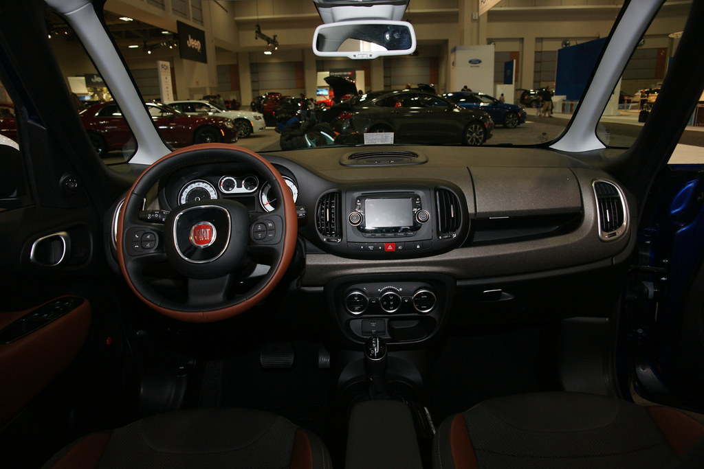 2014 FIAT 500L Interior, Cargo Space & Seating | U.S. News