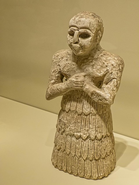 Sumerian votive figure possibly Mari (modern Syria) 2900-2500 BCE Alabaster