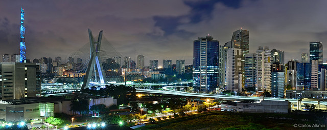 Sao Paulo iconic skyline - cable-stayed bridge 