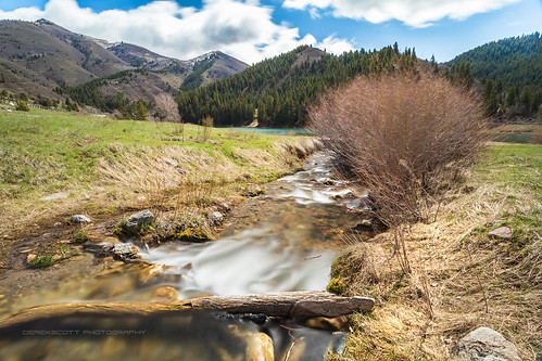 Live Streaming by Darhawk, A small mountain runoff stream that empties into TIbble Fork Reservoir. This place is a popular plac