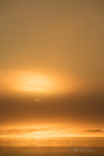 Fire Above, Fire Below by Thousand Word Images by Dustin Abbott, © 2016 Thousand Word Images by Dustin Abbott

I've rarely seen conditions exactly like the one that 