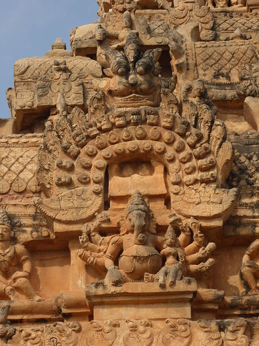 sculpture india temple carving relief thanjavur hindu tamilnadu chola