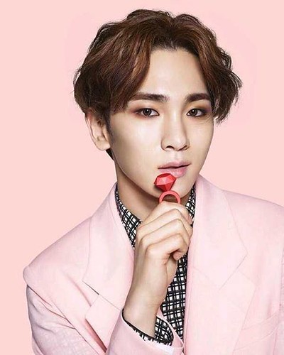 Ooohhhh HE IS SUCH A BEAUTY QUEEN 😭❤❤❤💎 . 160126 Key model for Jillstuart accessories  . #SHINee #샤이니 #Key #키 #KimKibum #김기범 #Kibum #기범 #AlmightyKey #SHINeeWORLD #샤이니월드 #SHAWOL #샤월 #OnKeyShipper ˋㅂˊ ❤ . Pict via: #BUMTOSHIN | by cbiebzgirl@ymail.com
