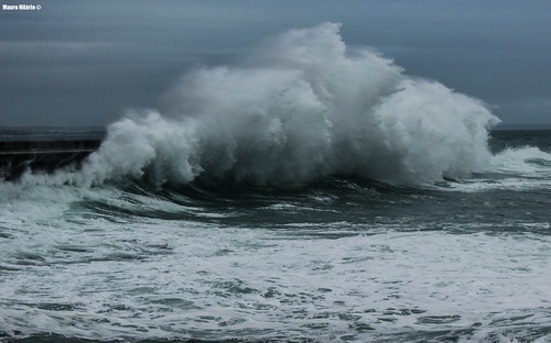 ocean sea portugal water waves crash tide atlantic swell