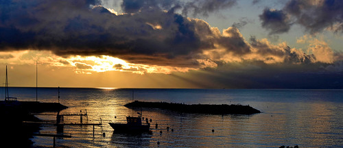 panorama port soleil nikon lac ciel nuages léman reflets paysages contrejour levant morges aube limière petitbois d7200