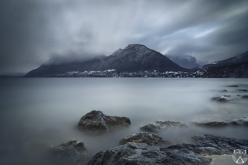 cloud lake annecy water dark landscape eau lac sombre nuages paysage roches obscur canon5dmkiii