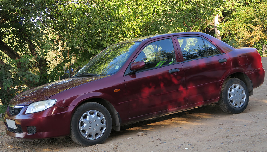 Mazda 323 1.6 GLX 2003 | RL GNZLZ | Flickr