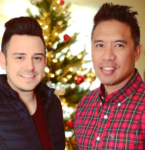 #sacramento #california #instafun #instagood #instalike #instadaily #christmas #christmas2015 #christmastree #hot #hotmen #hotguys #couple | by nmancebo68