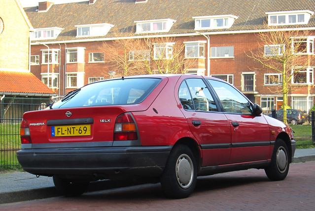 1992 Nissan Primera hatchback 1.6 LX