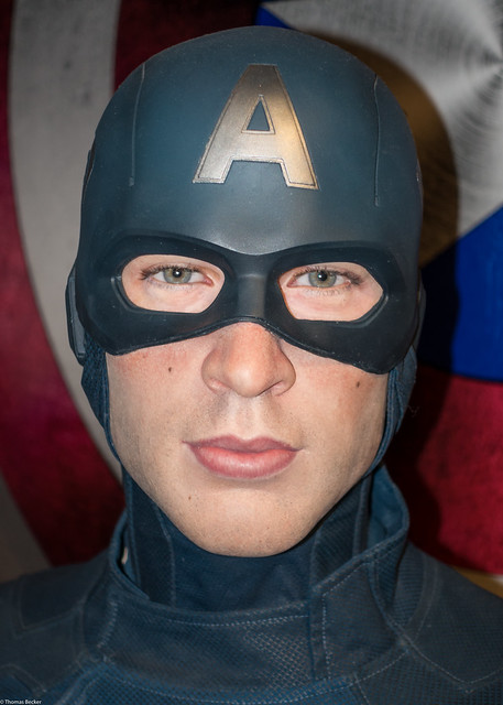 Chris Evans as Captain America (S000450)