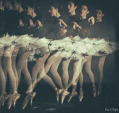 BAILARINAS | by ISA ORPI