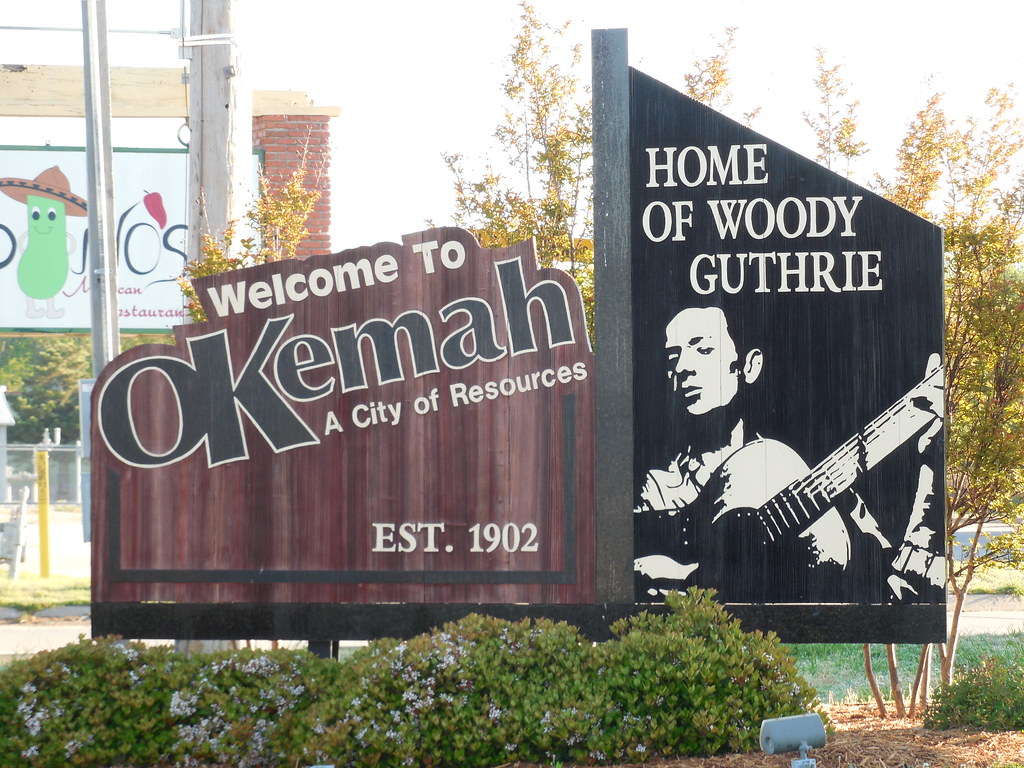 Welcome to Okemah, Oklahoma. Photo by Jimmy Emerson, DVM; (CC BY-NC-ND 2.0)