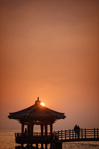 morning bridge sky people orange sun sunlight asian asia sigma gazebo southkorea gangwondo coréedusud samcheok