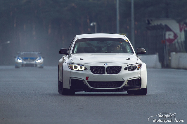 BMW F22 M235i racing