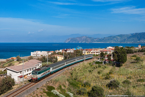 train treno sicilia fs intercity trenitalia treni ferrovie ferroviedellostato e656 caimano e655 caimani e656033