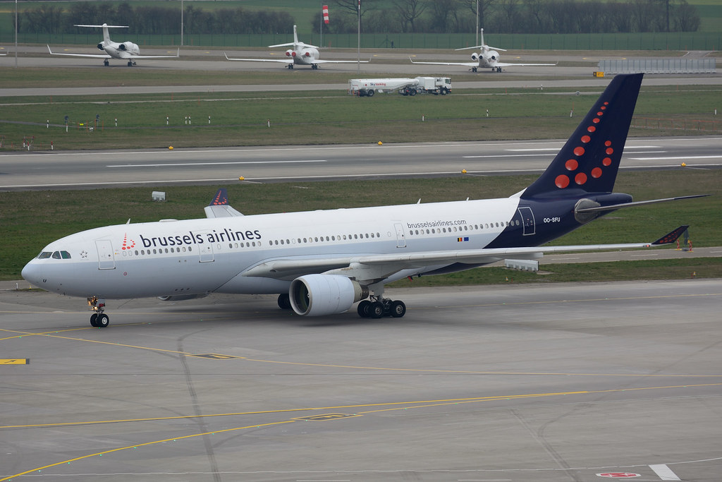 Brussels Airlines Airbus A330 200 Oo Sfu David B Flickr