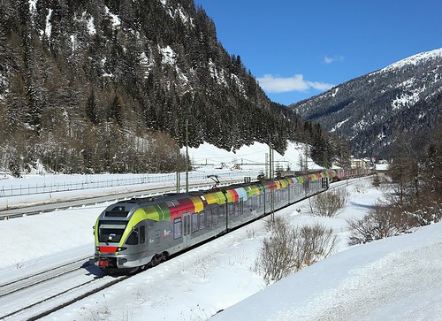 railroad electric train brenner multiple emu bahn treno brennero unit merano trenitalia meran etr170