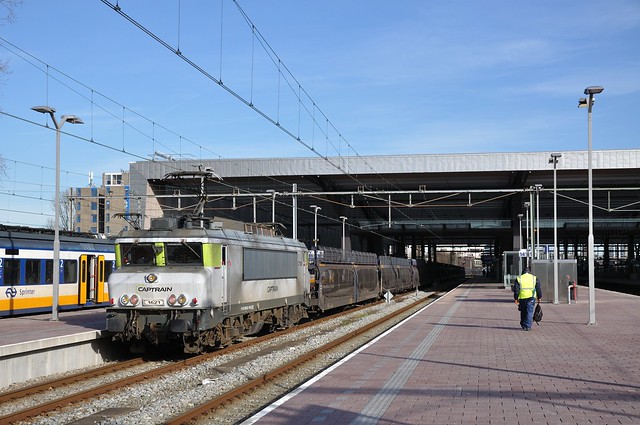 CT 1621 met lege autotrein, Rotterdam Centraal, 16-02-2016