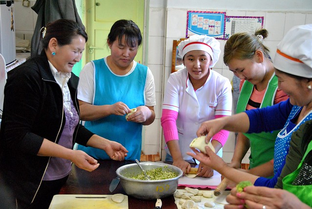 Cooking classes for school staff in Mongolia