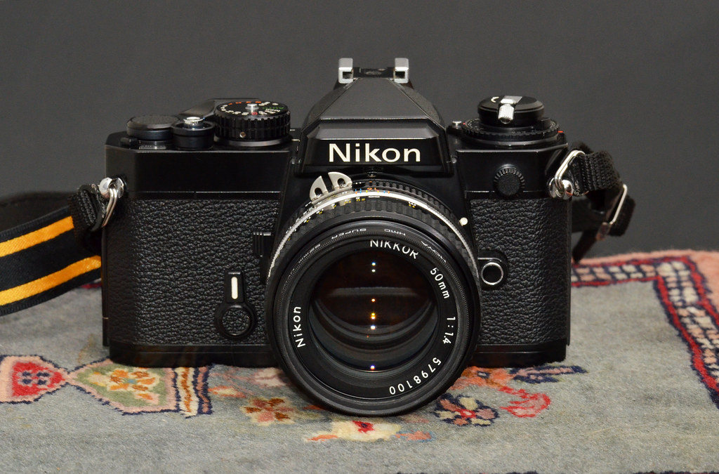 完動品】Nikon FE &NIKKOR-S・C Auto 50mm F1.4-