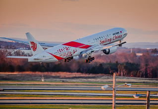 Air China Boeing 777 take off at Washington Dulles Airport (IAD) - Chantilly VA