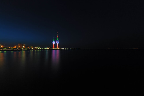longexposure water night reflections landscape lights cityscape dusk le kuwaitcity kuwaittowers