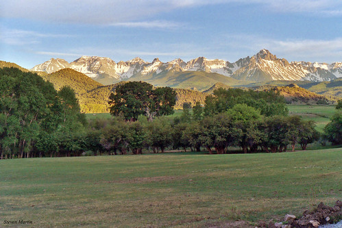 landscape scenery mountainrange mountains fields meadow ridgway colorado unitedstates