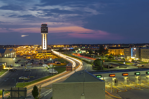 calm columbus airport lighttrails brinkofday controltower sunset saturday clouds longexposure ohiofoothills ohio