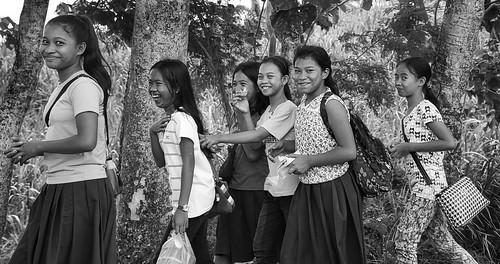 street girls young filipina walking smiling laughing dos hermanes negros occidental philippines