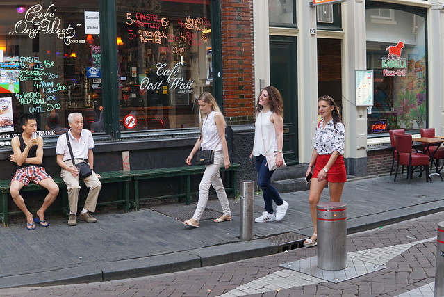 Girls Passing By / Amsterdam