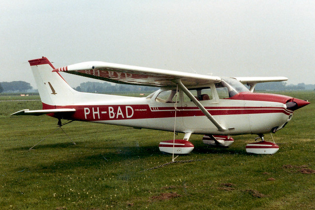 PH-BAD Cessna F.172M @ Teuge 16-Jul-1985 by Johan Hetebrij