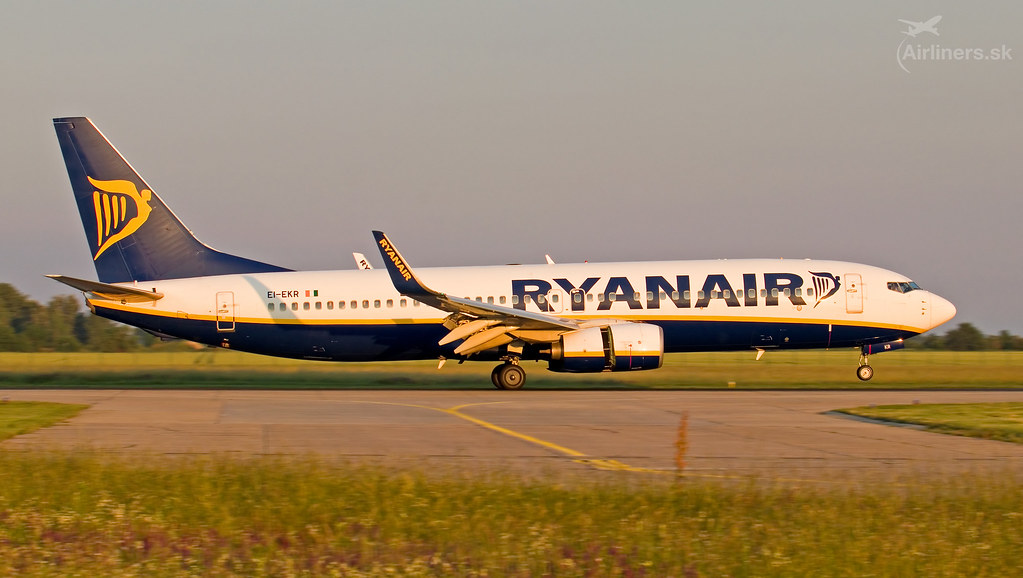 EI-EKR Ryanair Boeing 737-8AS(WL)