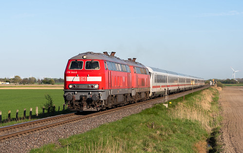 218 344 & 307 am ehemaligen BÜ Dykensweg | by marcwichels