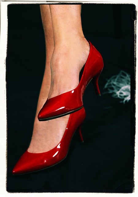https://pixabay.com/es/zapatos-de-tac%C3%B3n-mujer-los-zap… | Flickr