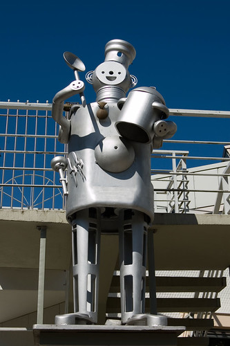 Cooking Robot | Sculpture standing outside of one of the caf… | Flickr