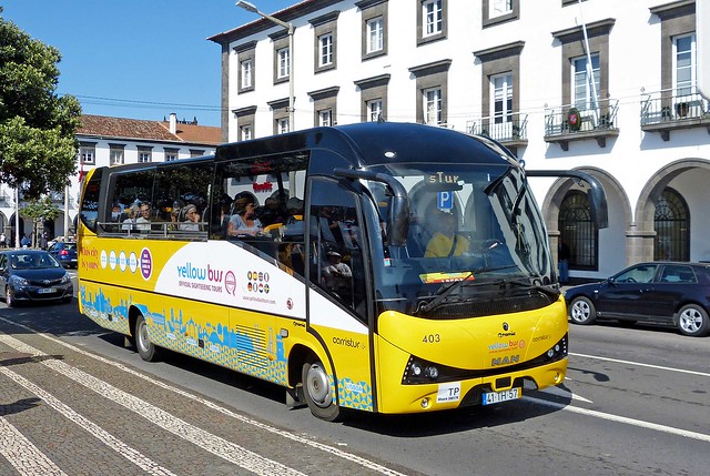 Yellow Bus (Carristur): 403 (41-TH-57) on Av Infante Dom Henrique