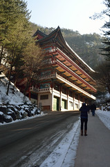 Winter in Guinsa - Korean 'sa' means Buddhist temple.
