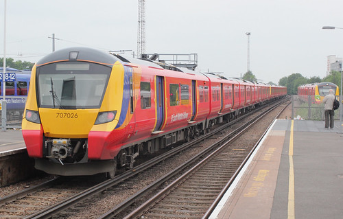 South Western Railway ( First Group ) . 707026 . Clapham Junction , London . Thursday 25th-May-2018 . | by AndrewHAs