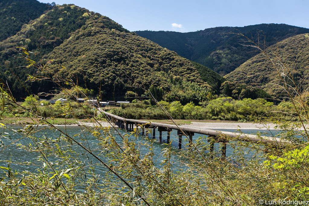Puentes sumergibles en el río Shimanto